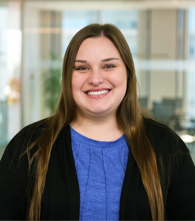 Carly Kimball headshot