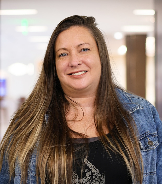 Jennifer Varga headshot